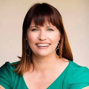 Meet your Posher, Elizabeth